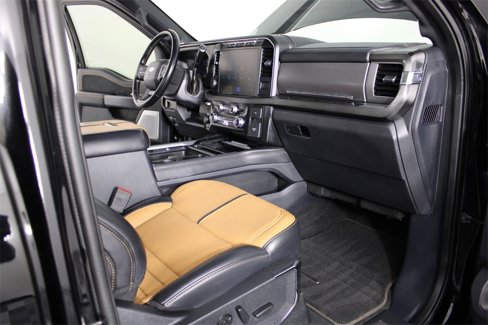 Used 2024 Ford F450 Platinum w/ FX4 Off-Road Package image 46