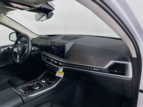 New 2026 BMW X7 xDrive40i w/ Executive Package image 38