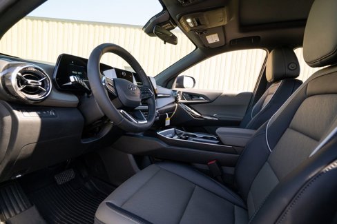 New 2026 Chevrolet Equinox LT w/ Convenience Package II image 12