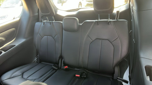 New 2026 Chrysler Pacifica Select image 21