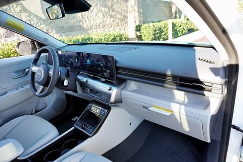 New 2026 Hyundai Kona SEL Premium image 11