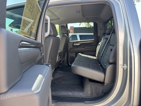 Used 2025 Chevrolet Silverado 3500 LTZ w/ LTZ Plus Package image 15