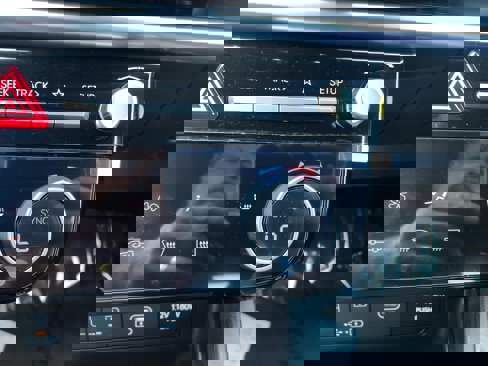 New 2025 Hyundai Santa Cruz SEL image 15