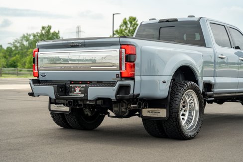 Used 2024 Ford F450 Platinum w/ FX4 Off-Road Package image 22