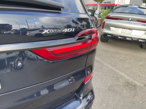 Used 2022 BMW X7 xDrive40i w/ M Sport Package image 10