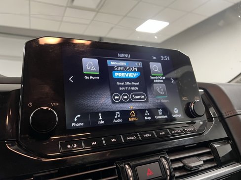 Used 2024 Nissan Pathfinder Platinum image 39
