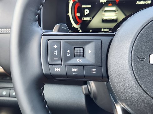 New 2025 Nissan Pathfinder Platinum w/ Cargo Package image 17