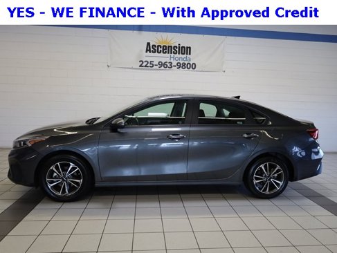 Used 2024 Kia Forte LXS image 3