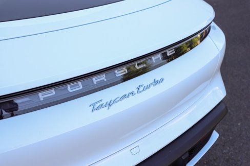 Used 2020 Porsche Taycan Turbo image 19