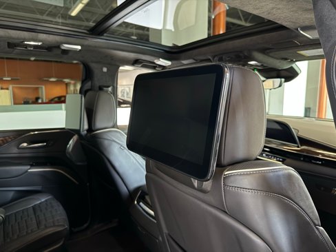 Used 2024 Cadillac Escalade Premium Luxury Platinum image 25