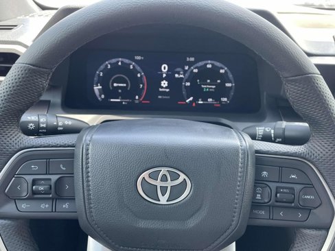 New 2025 Toyota Tacoma TRD Off-Road image 18