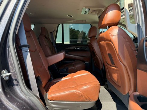 Used 2017 Cadillac Escalade Premium Luxury w/ LPO, Radiant Package image 18