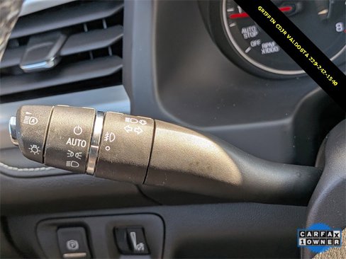 Used 2023 GMC Acadia SLT w/ Preferred Package image 28