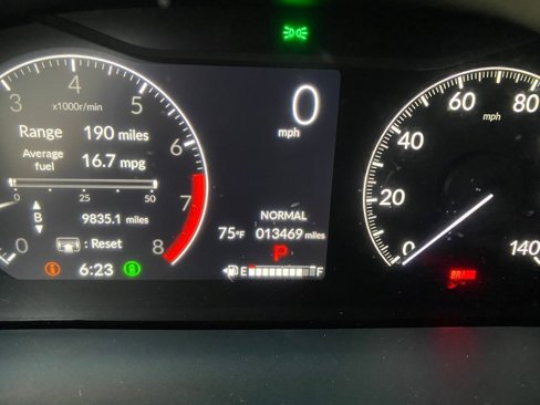 Used 2024 Honda Pilot Touring image 15