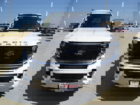 New 2025 Ford Expedition Max Platinum image 10