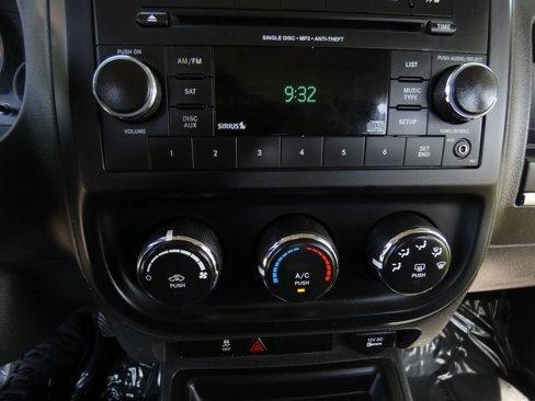 Used 2016 Jeep Patriot Sport image 44