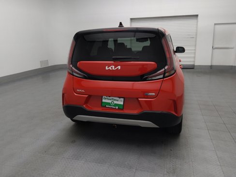 Used 2023 Kia Soul EX image 7
