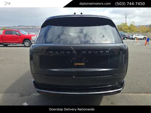 Used 2024 Land Rover Range Rover SE image 4