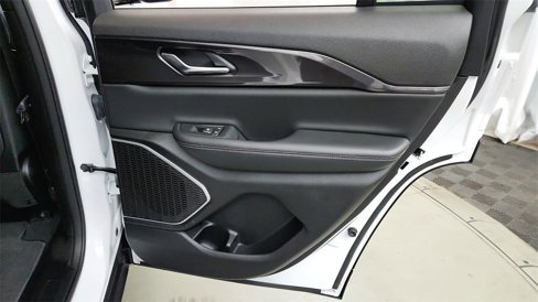 Used 2022 Jeep Grand Cherokee Altitude image 13