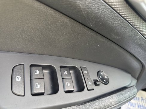 Used 2023 Kia Sportage LX image 12