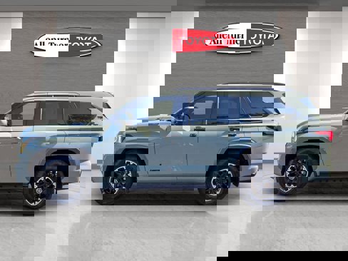 Used 2023 Toyota Sequoia Limited image 10