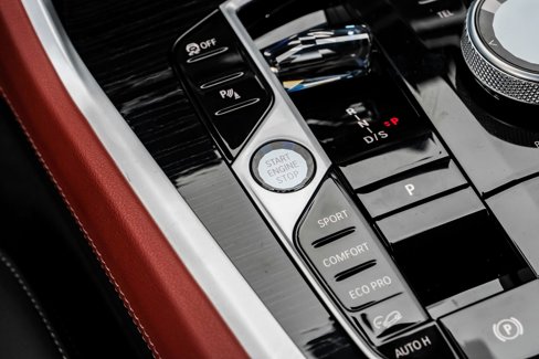 Used 2025 BMW X6 M60i w/ Executive Package image 23