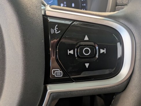New 2026 Volvo XC90 B6 Plus w/ Protection Package Premier image 18