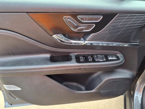 Used 2022 Lincoln Corsair FWD w/ Equipment Group 101A image 9