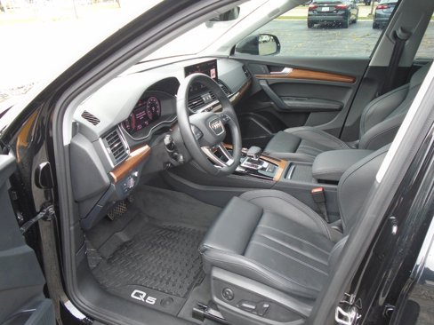 Used 2023 Audi Q5 2.0T Prestige image 13