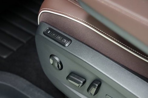 New 2025 Volkswagen ID. Buzz Pro S image 22