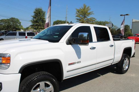 Used 2015 GMC Sierra 2500 SLT w/ Duramax Plus Package image 9