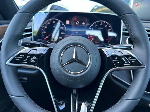 New 2026 Mercedes-Benz E 350 4MATIC Sedan image 25