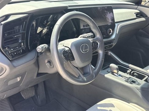 Used 2024 Lexus TX 350 FWD image 9
