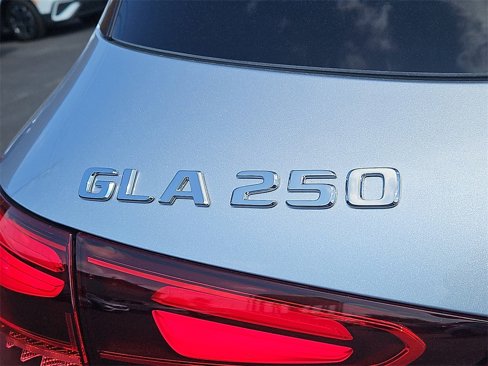 New 2026 Mercedes-Benz GLA 250 image 14