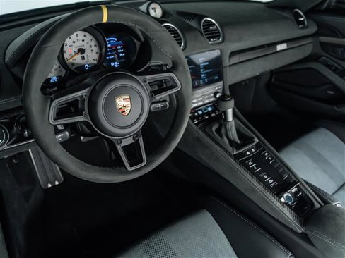 Certified 2025 Porsche 718 Cayman GT4 RS image 4