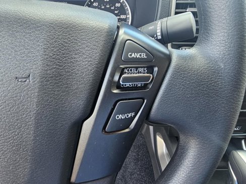 Used 2024 Nissan Frontier SV image 19
