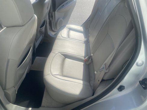 Used 2012 Nissan Rogue SL image 14