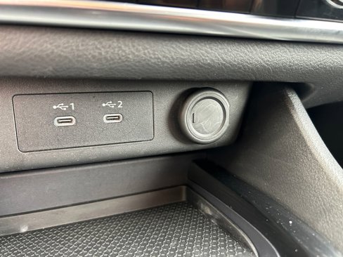 Used 2024 Nissan Rogue SV image 35