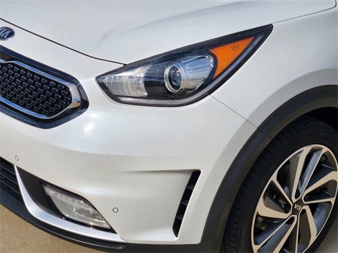 Certified 2019 Kia Niro Touring image 9