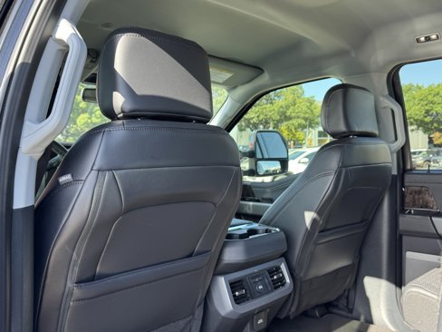 Used 2025 Ford F250 Lariat w/ Chrome Package image 13