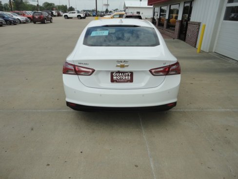 Used 2022 Chevrolet Malibu LT image 12