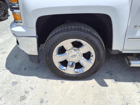 Used 2015 Chevrolet Silverado 1500 LTZ Z71 w/ LTZ Plus Package image 4