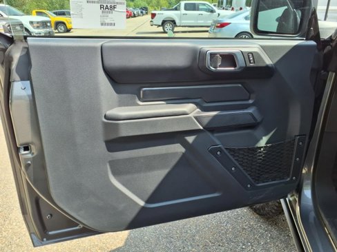 New 2025 Ford Bronco Badlands image 9