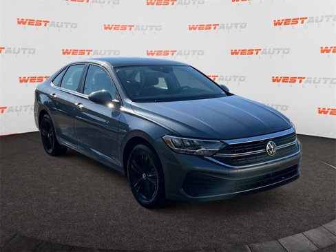 Used 2023 Volkswagen Jetta SE image 7