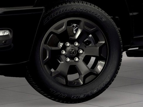 New 2026 RAM 1500 4x4 Crew Cab image 17