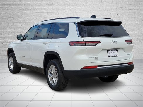 New 2025 Jeep Grand Cherokee L Laredo image 3