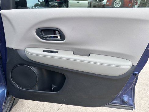 Used 2016 Honda HR-V LX image 16