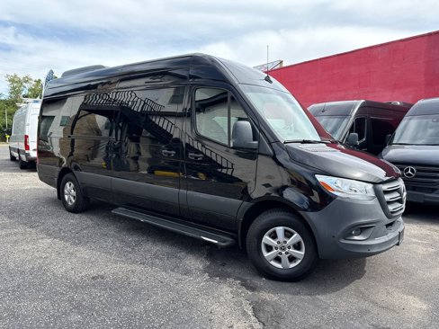 Used 2021 Mercedes-Benz Sprinter 2500 image 9