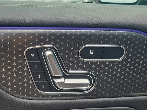 Certified 2025 Mercedes-Benz GLB 250 image 18