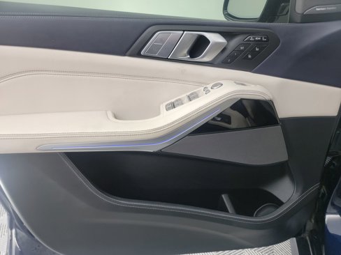 Used 2021 BMW ALPINA XB7 image 15